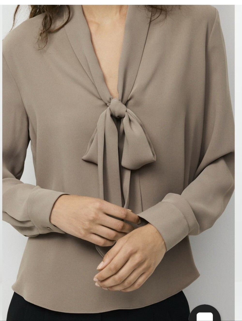 Aritzia Babaton Hestia Tie neck Blouse